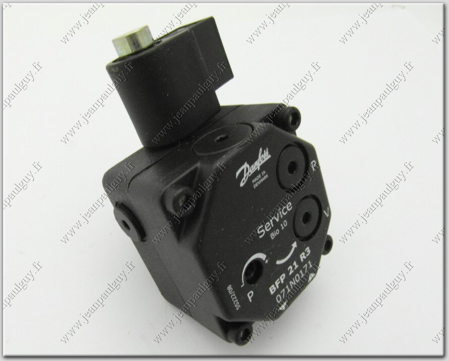 POMPE FIOUL DANFOSS DIAMOND BFP 21 L3 071N7170 2 SORTIES GICLEUR ROTATION GAUCHE POMPE FIOUL DANFOSS DIAMOND BFP 21 L3 071N7170 2 SORTIES GICLEUR ROTATION GAUCHE